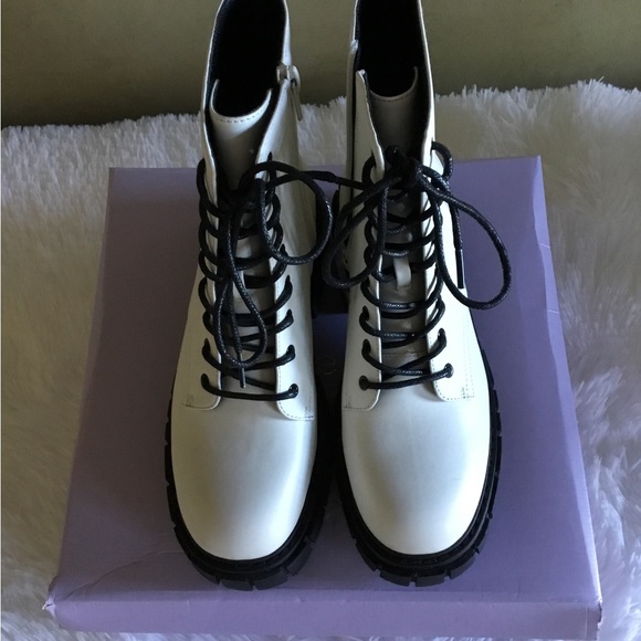 MADDEN GIRL PHILLY LUG SOLE BOOTS - Picture 2 of 8